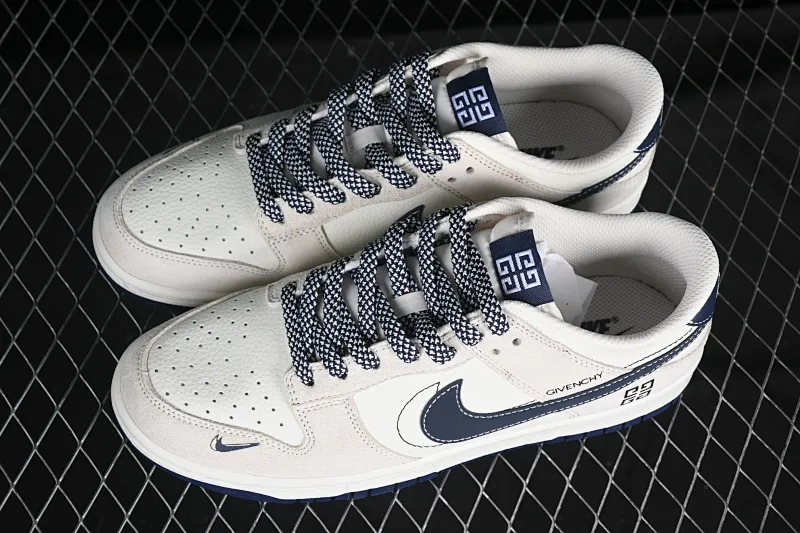 All categories Nk SB Dunk Series Nk SB Dunk Low High-end customized low-top sneakers Nk SB Dunk Low Givenchy co-branded gray pig eight pairs of hooks Anniversary high-end customized low-top casual sneakers DJ2024-112